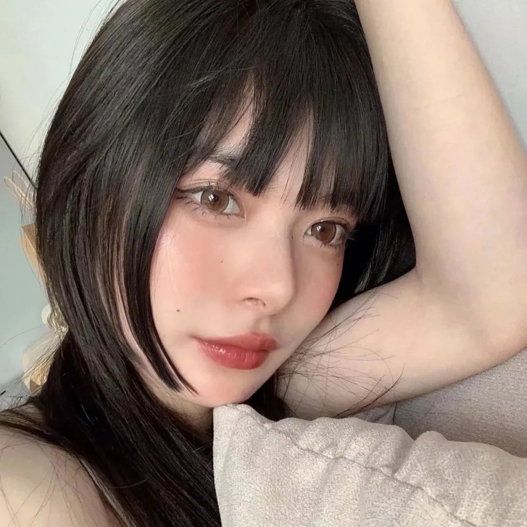 在此一群